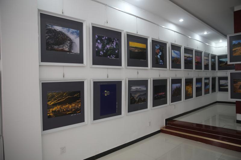 448 隆化自然风光摄影展走进平泉市博物馆(图2)